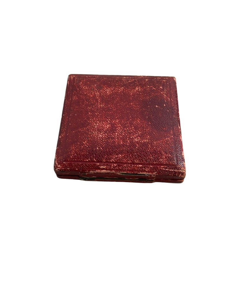 British Queen Victoria Commemorative Medallion In Case British Queen Victoria Commemorative Medallion In Case