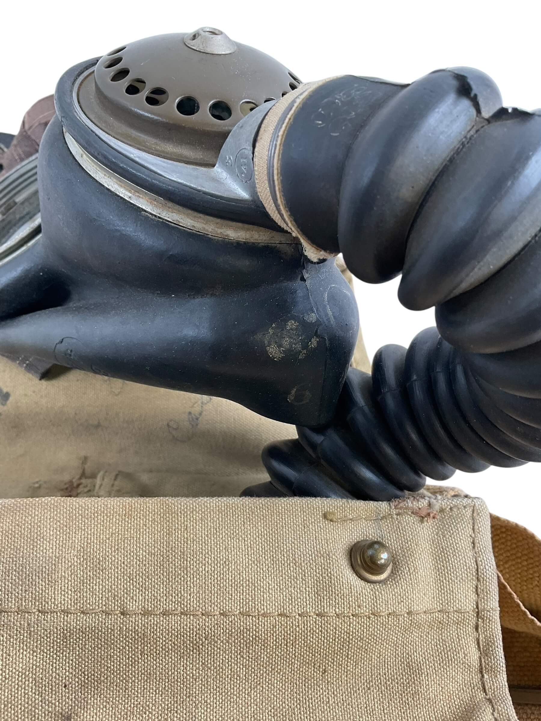 WW2 Canadian Army Respirator With Bag Dated 1943 WW2 Canadian Army Respirator With Bag Dated 1943