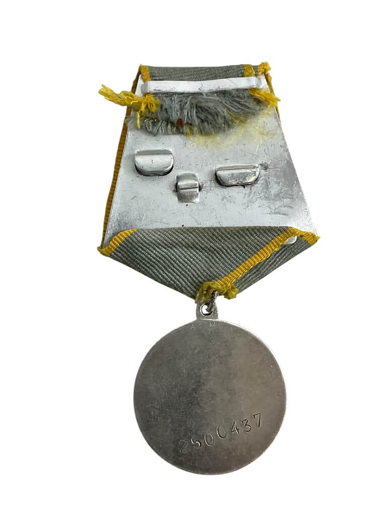 WW2 Russian Soviet For Battle Merit Full Size Medal WW2 Russian Soviet For Battle Merit Full Size Medal