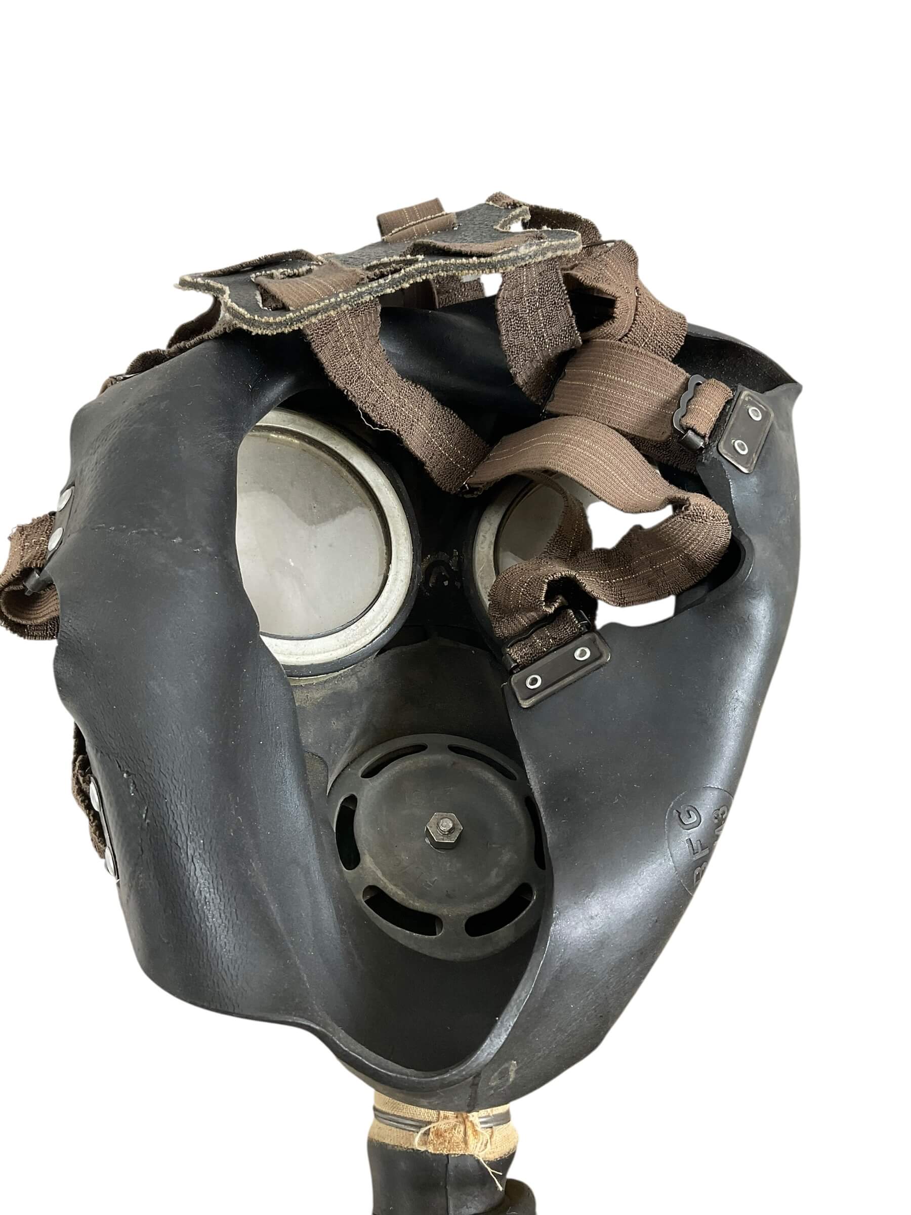 WW2 Canadian Army Respirator With Bag Dated 1943 WW2 Canadian Army Respirator With Bag Dated 1943