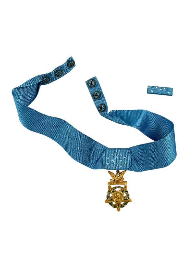 US Army Congressional Medal of Honor In Case REPRODUCTION COPY US Army Congressional Medal of Honor In Case REPRODUCTION COPY