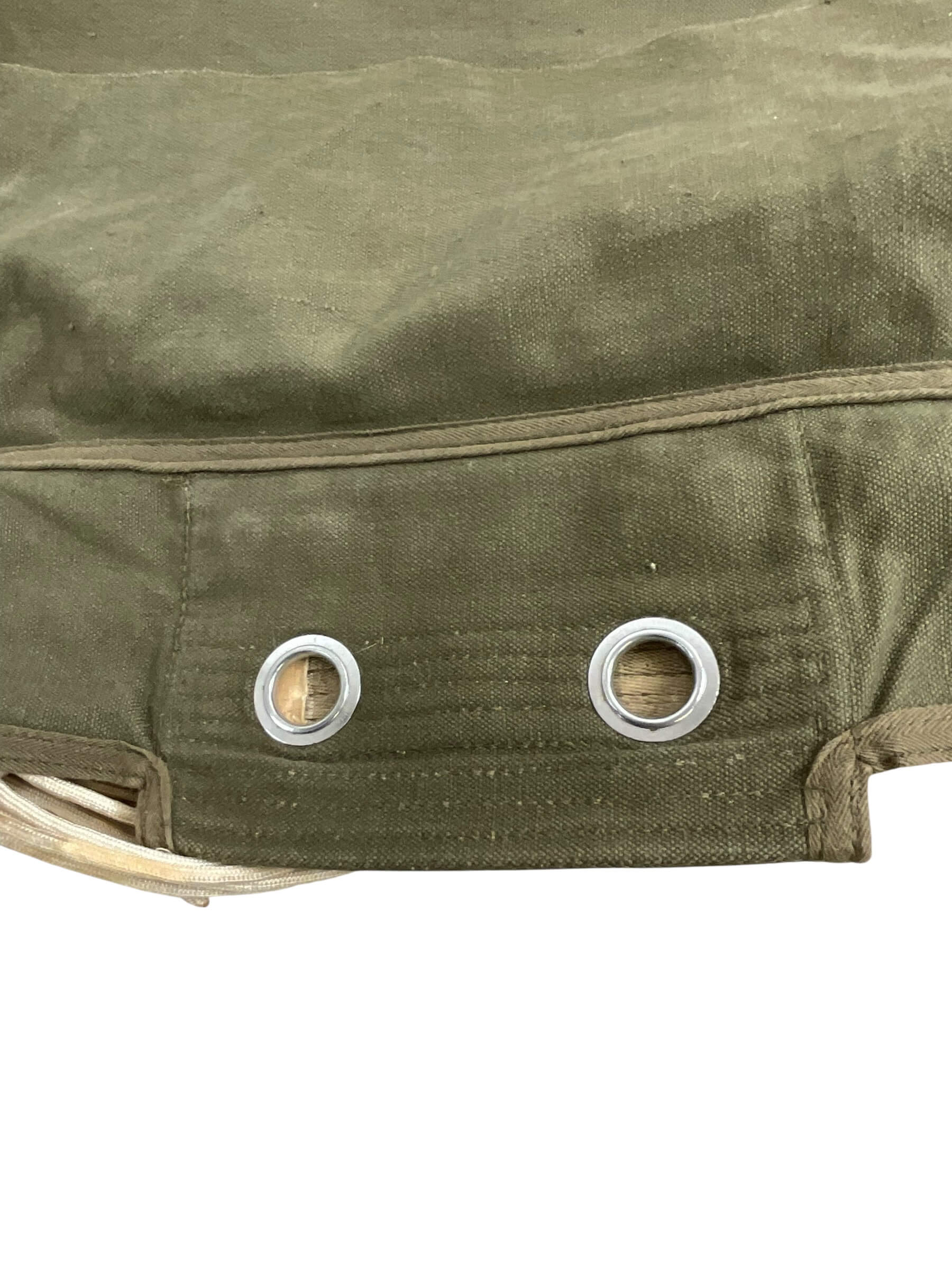 Canadian Forces Reserve Parachute Pack EMPTY Canadian Forces Reserve Parachute Pack EMPTY