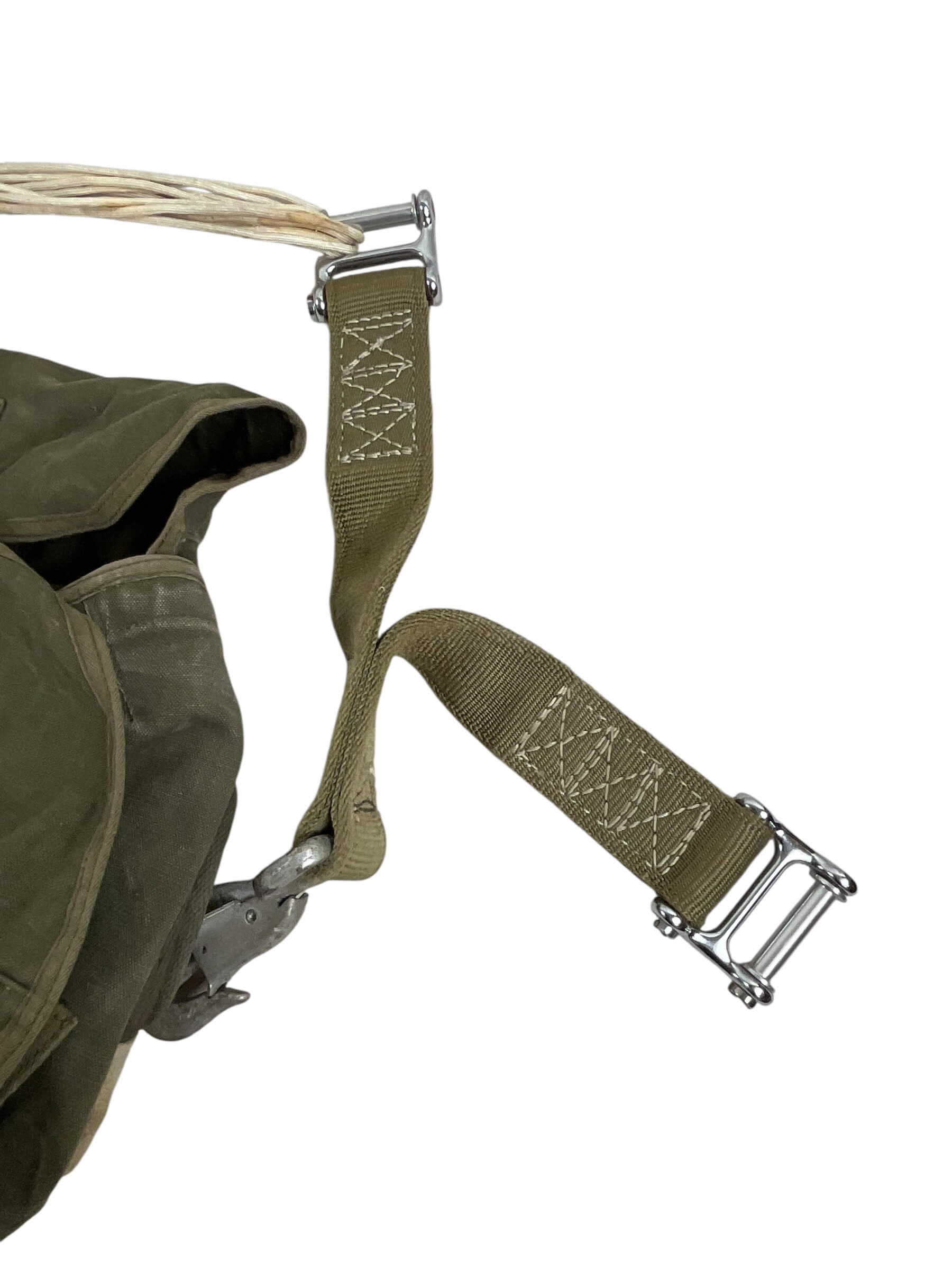 Canadian Forces Reserve Parachute Pack EMPTY Canadian Forces Reserve Parachute Pack EMPTY