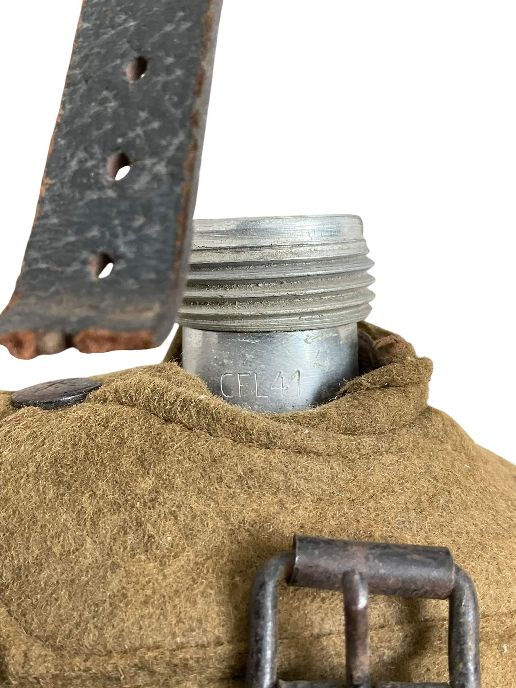 WW1 Canadian CEF Dismounted Canteen and Carrier C Broad Arrowed WW1 Canadian CEF Dismounted Canteen and Carrier C Broad Arrowed