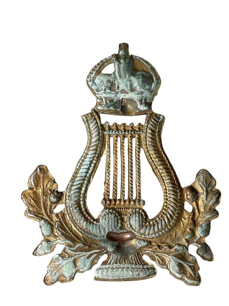 WW2 British Canadian Bandsman Musician Cap Badge WW2 British Canadian Bandsman Musician Cap Badge