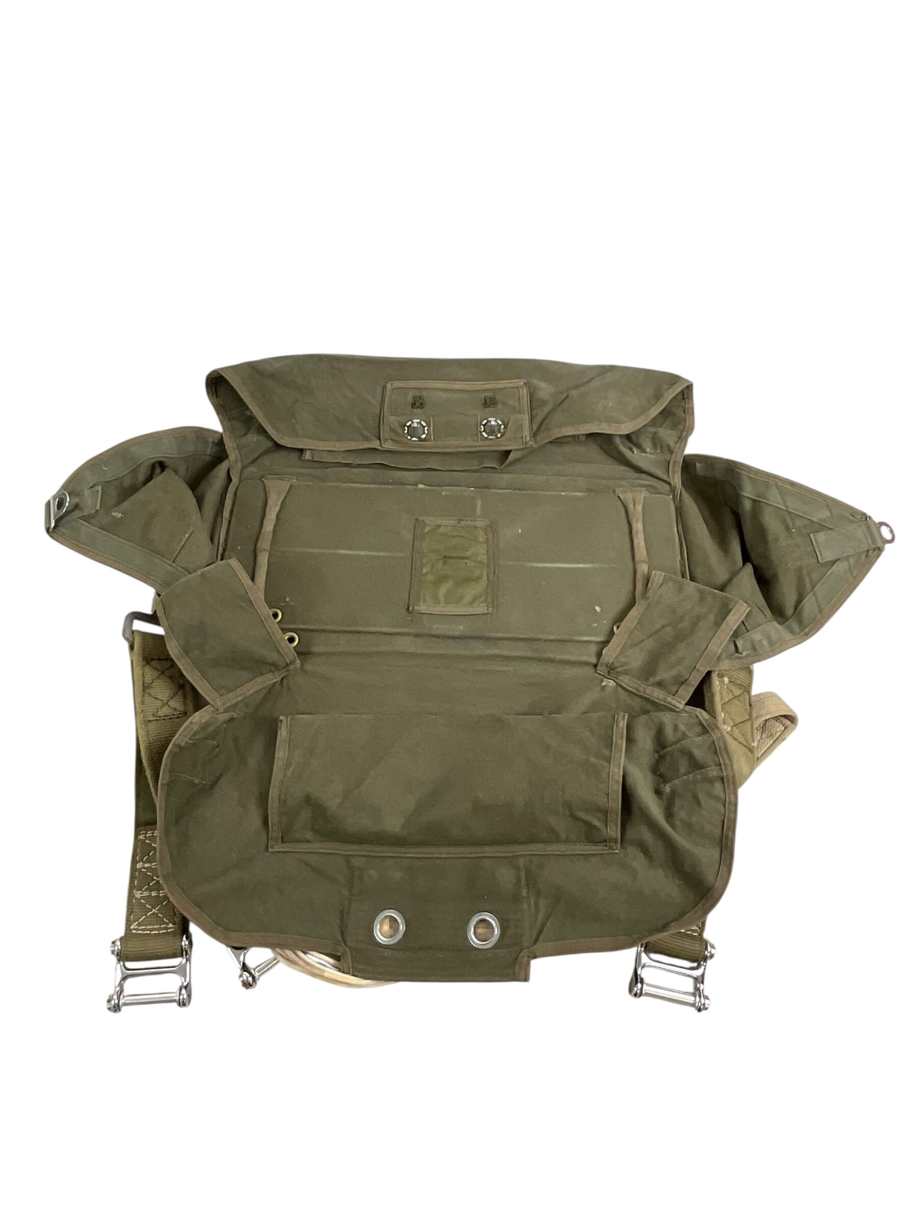 Canadian Forces Reserve Parachute Pack EMPTY Canadian Forces Reserve Parachute Pack EMPTY
