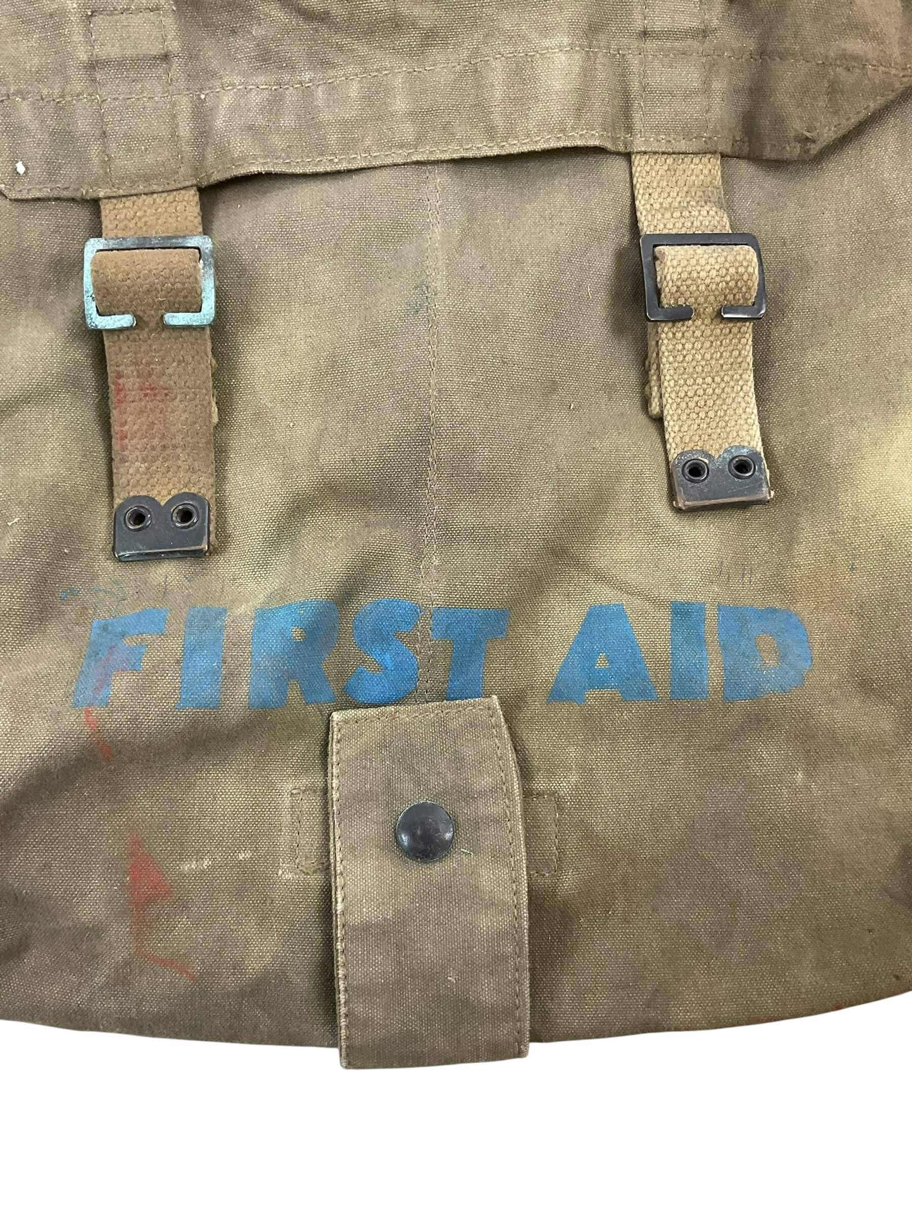 Canadian Civil Defence First Aid Bag Canadian Civil Defence First Aid Bag