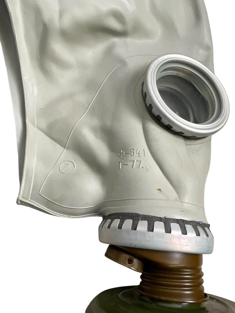 East German Respirator In Bag East German Respirator In Bag