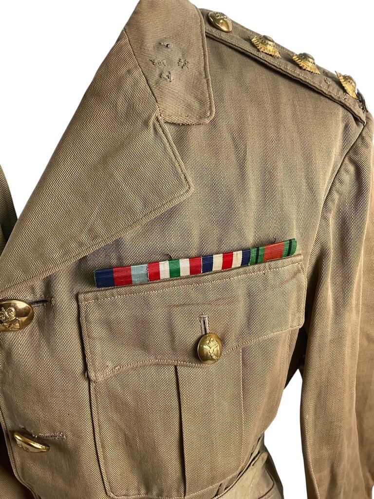 WW2 Canadian Irish Regiment of Canada Tropical Officers Tunic With Post War Buttons WW2 Canadian Irish Regiment of Canada Tropical Officers Tunic With Post War Buttons