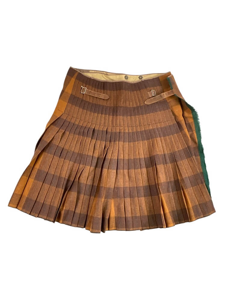 WW2 Canadian Irish Regiment of Canada MG Kilt Dated 1945 Eatons Waist 36″ Length 25″ WW2 Canadian Irish Regiment of Canada MG Kilt Dated 1945 Eatons Waist 36″ Length 25″