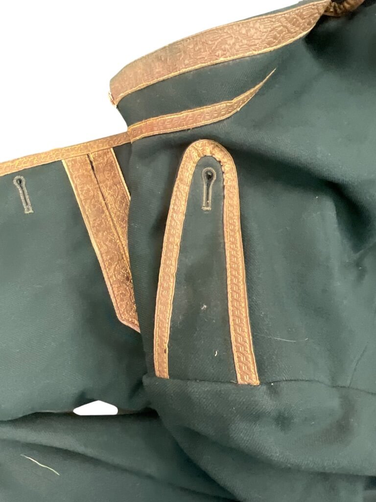 Canadian Irish Regiment of Canada Drummers Cutaway Tunic Canadian Irish Regiment of Canada Drummers Cutaway Tunic