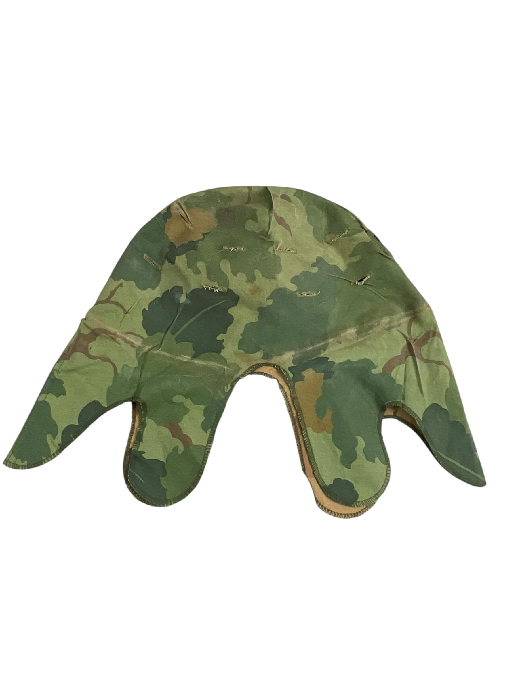 US Army Vietnam Reversible Camouflage Helmet Cover US Army Vietnam Reversible Camouflage Helmet Cover