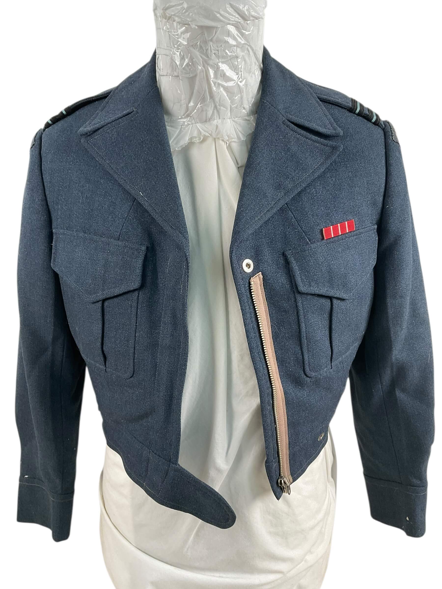 Canadian RCAF Women's Officers Battle Dress Jacket and Skirt Dated 1962 Canadian RCAF Women's Officers Battle Dress Jacket and Skirt Dated 1962