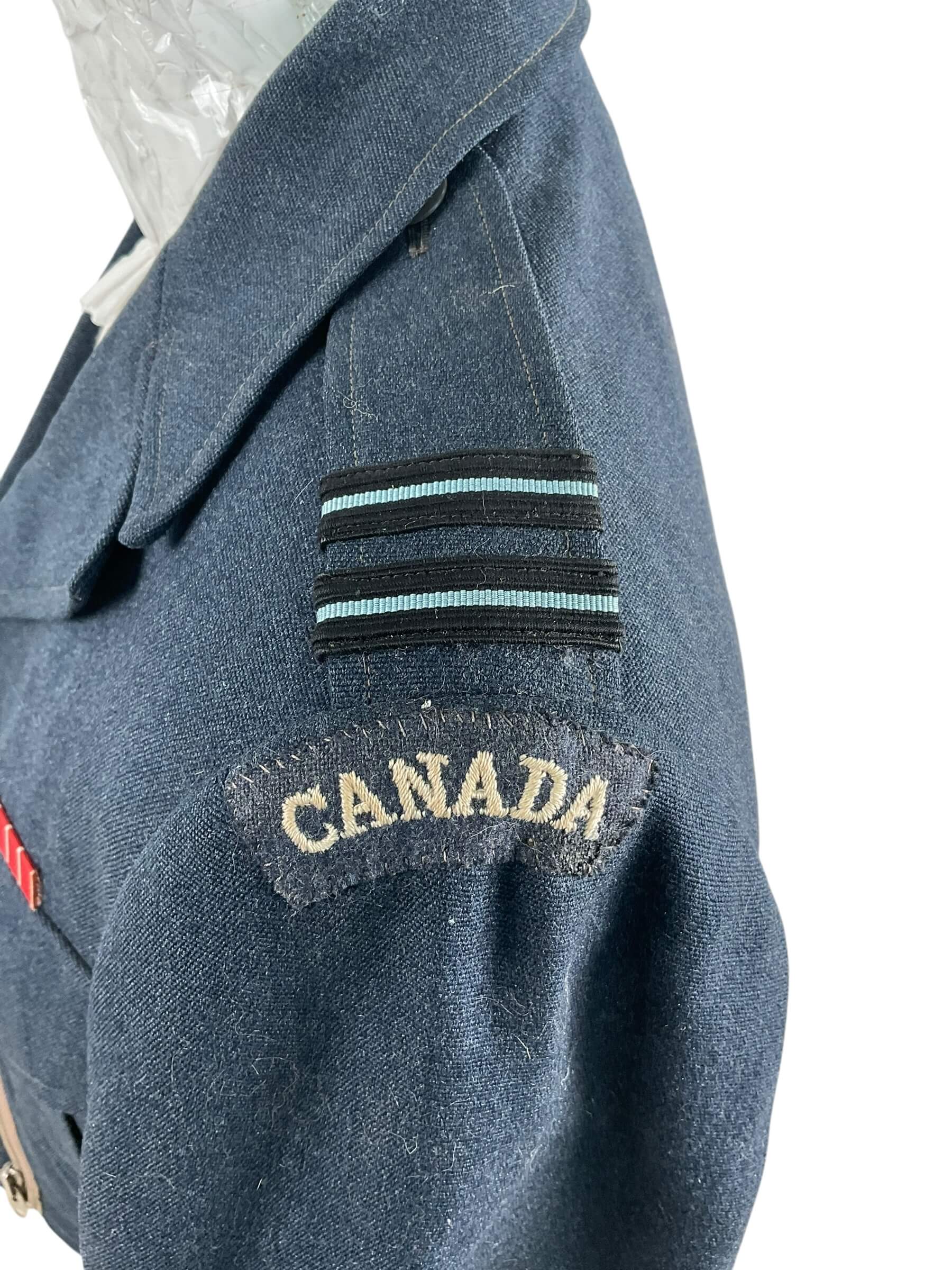 Canadian RCAF Women's Officers Battle Dress Jacket and Skirt Dated 1962 Canadian RCAF Women's Officers Battle Dress Jacket and Skirt Dated 1962