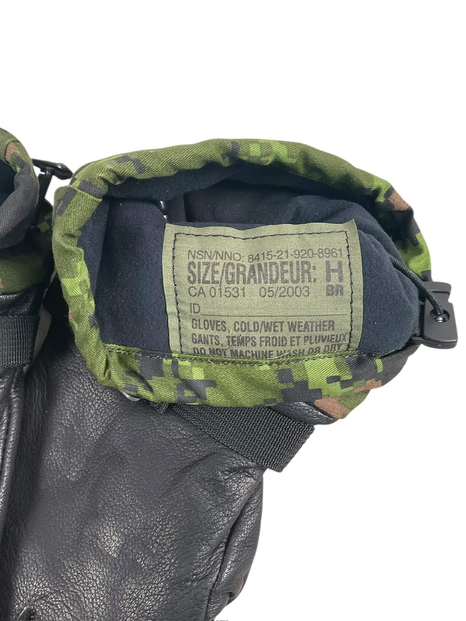 Canadian Forces CADPAT Gor-Tex Gloves Size H Small NIP Canadian Forces CADPAT Gor-Tex Gloves Size H Small NIP