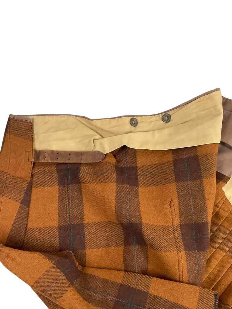 WW2 Canadian Irish Regiment of Canada MG Kilt Dated 1945 Eatons Waist 36″ Length 25″ WW2 Canadian Irish Regiment of Canada MG Kilt Dated 1945 Eatons Waist 36″ Length 25″