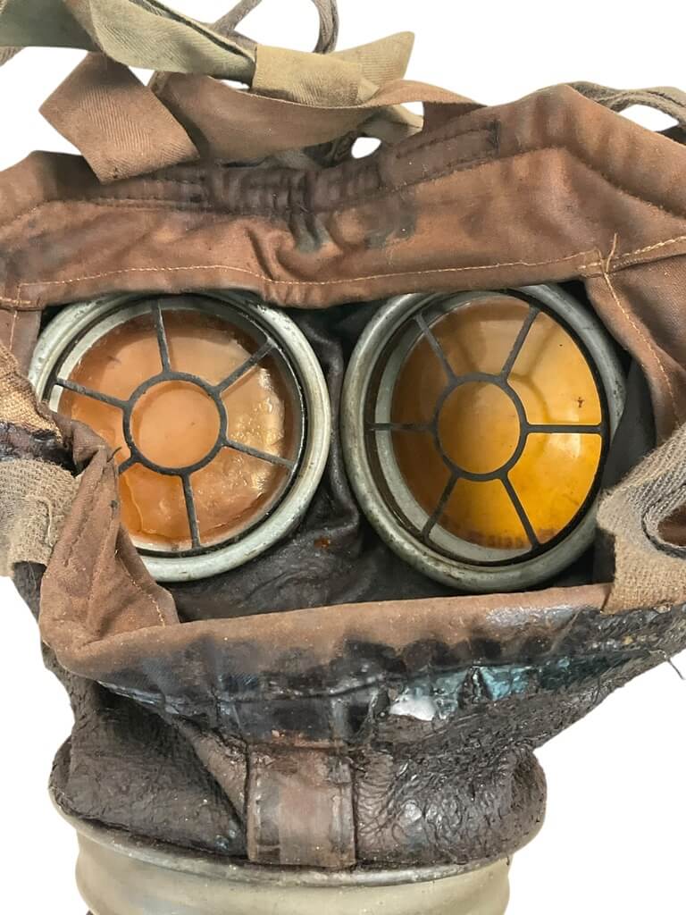 WW1 Imperial German Respirator In Tin WW1 Imperial German Respirator In Tin