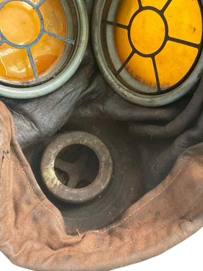 WW1 Imperial German Respirator In Tin WW1 Imperial German Respirator In Tin