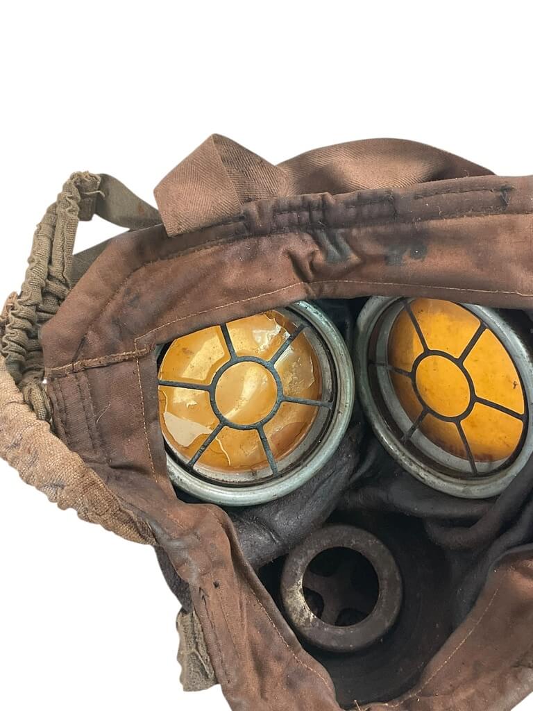 WW1 Imperial German Respirator In Tin WW1 Imperial German Respirator In Tin