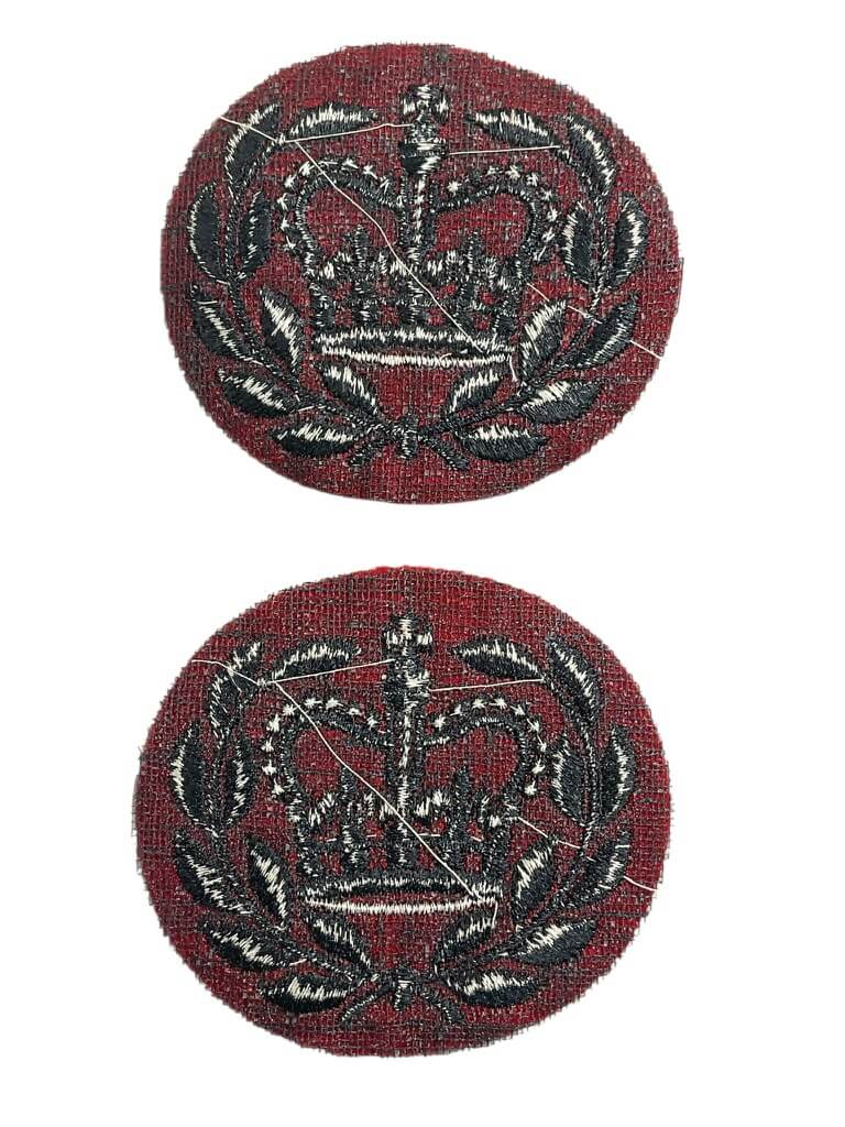 Canadian Forces Queen's Own Rifles QOR Master Warrant Officer Insignia Pair Canadian Forces Queen's Own Rifles QOR Master Warrant Officer Insignia Pair