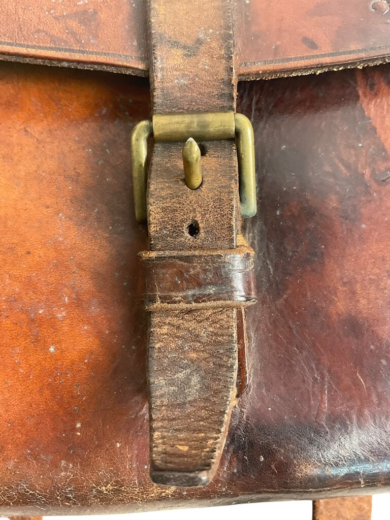 WW1 Canadian CEF Veterinary Corps Medical Officers Pouch WW1 Canadian CEF Veterinary Corps Medical Officers Pouch