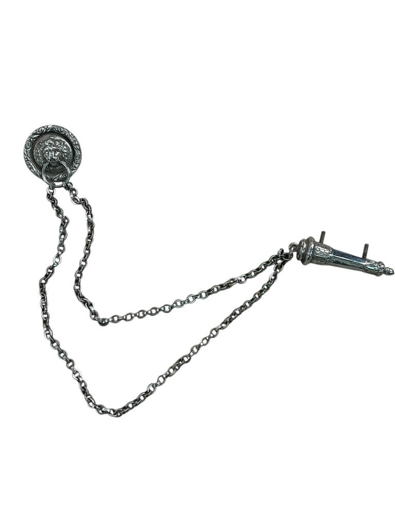 Canadian Queen's Own Rifles of Canada QOR Lion Boss Chains and Whistle Canadian Queen's Own Rifles of Canada QOR Lion Boss Chains and Whistle