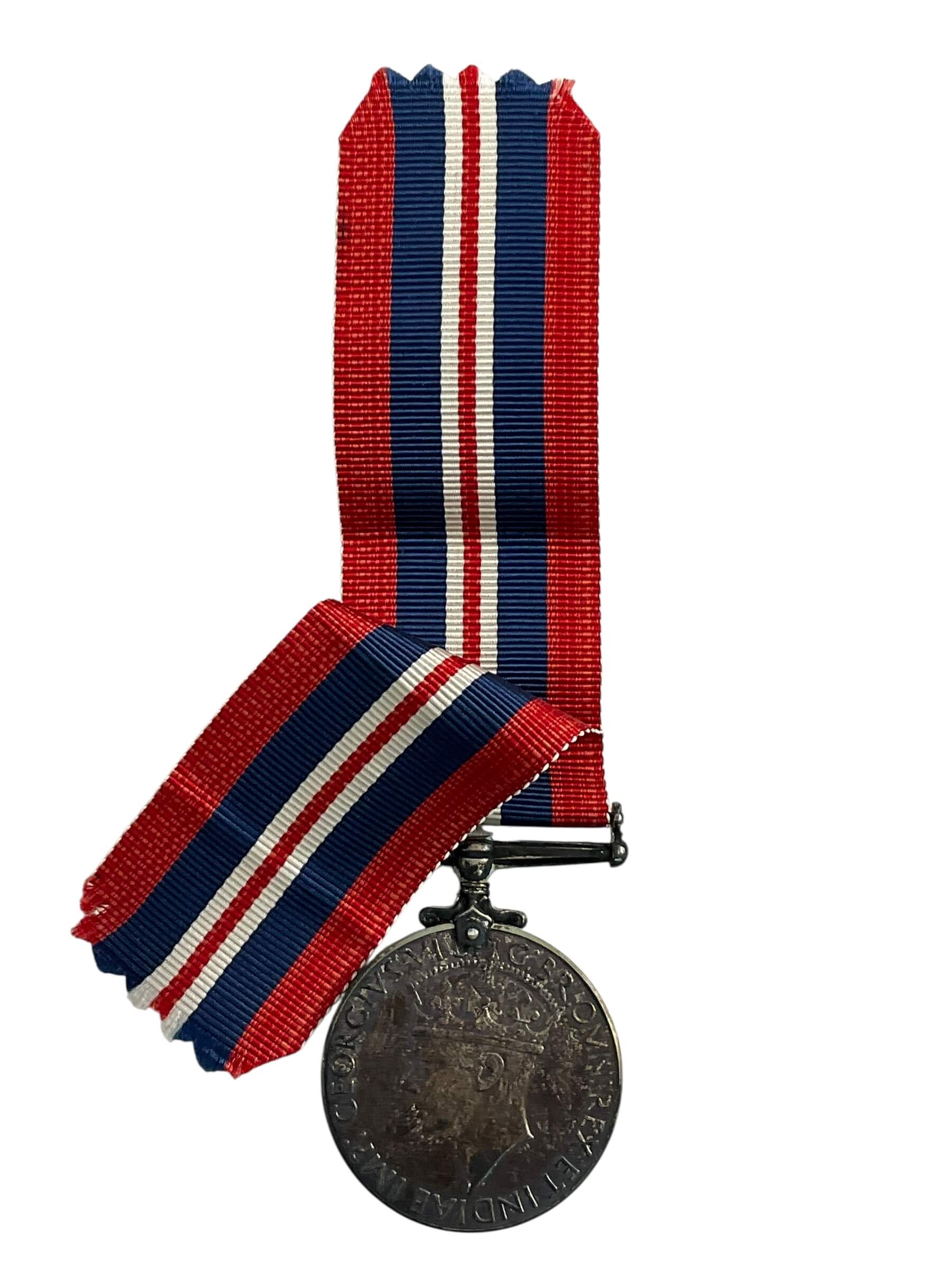 WW2 Canadian 1939 to 1945 War Medal In Box Full Size WW2 Canadian 1939 to 1945 War Medal In Box Full Size