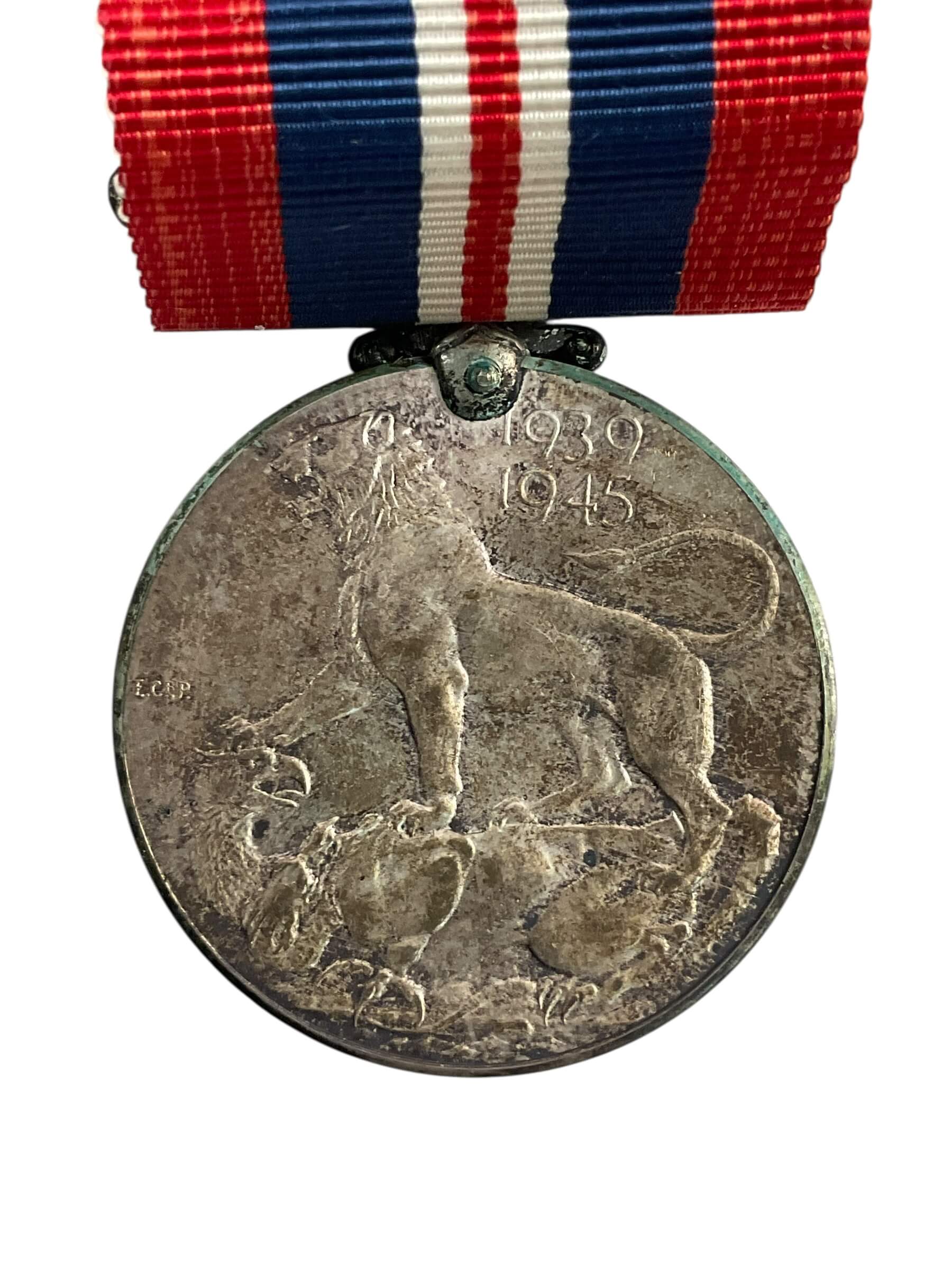 WW2 Canadian 1939 to 1945 War Medal In Box Full Size WW2 Canadian 1939 to 1945 War Medal In Box Full Size