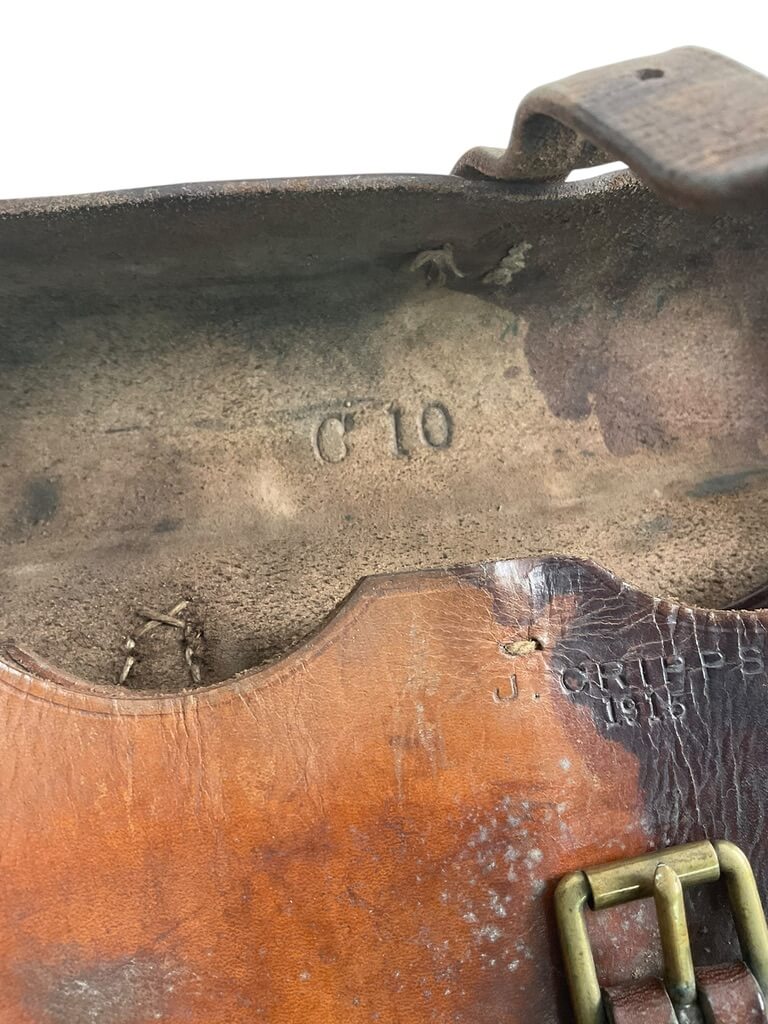 WW1 Canadian CEF Veterinary Corps Medical Officers Pouch WW1 Canadian CEF Veterinary Corps Medical Officers Pouch