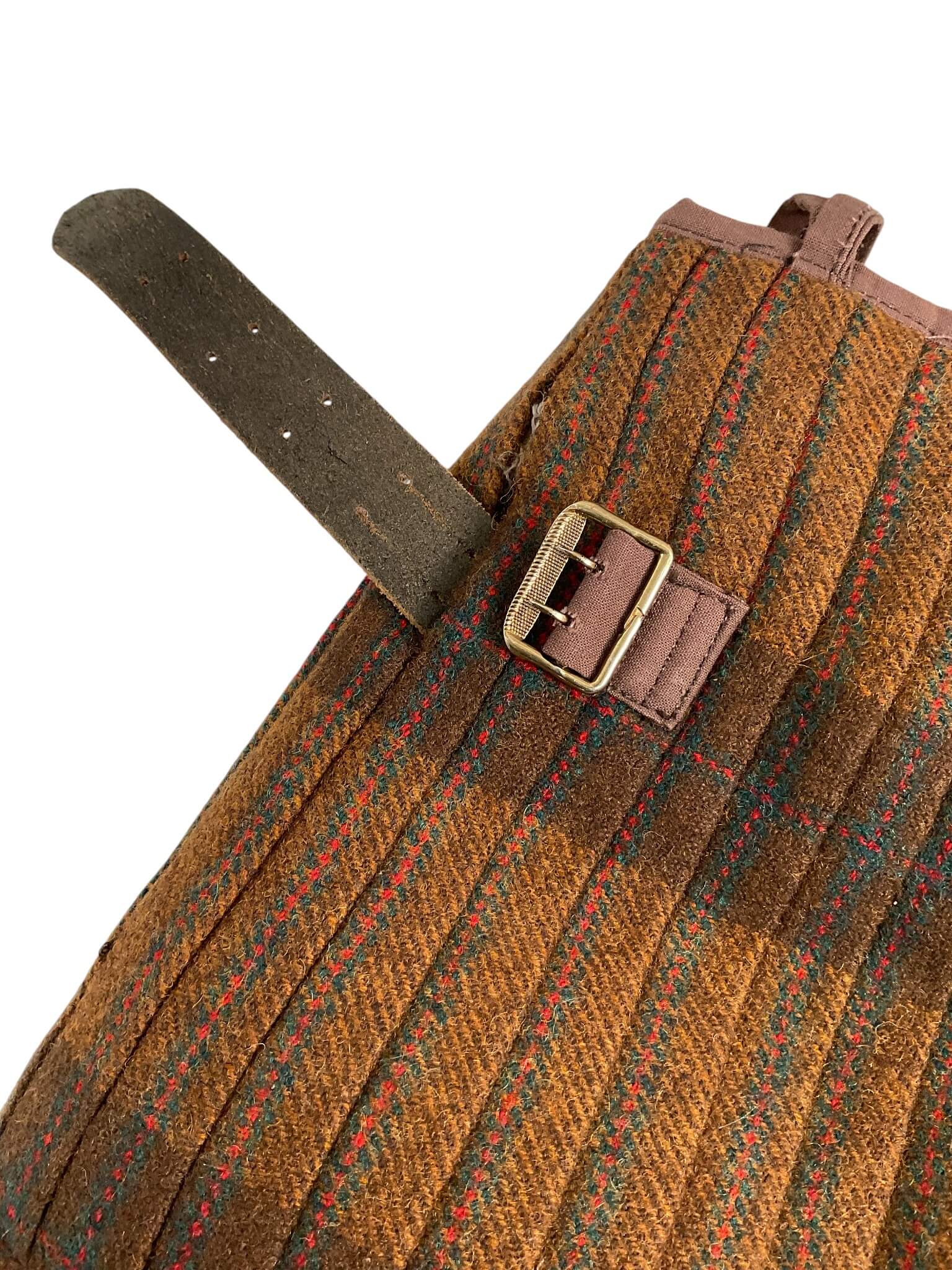 WW2 Canadian Irish Regiment of Canada Tartan Kilt Size W 37" X D 27" WW2 Canadian Irish Regiment of Canada Tartan Kilt Size W 37" X D 27"