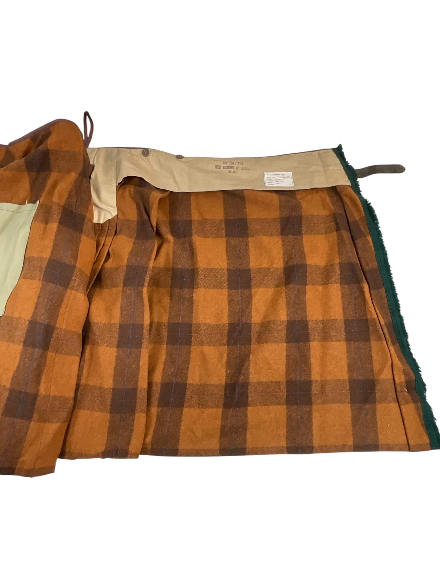 WW2 Canadian Irish Regiment of Canada Tartan Kilt Size W 37" X D 27" WW2 Canadian Irish Regiment of Canada Tartan Kilt Size W 37" X D 27"