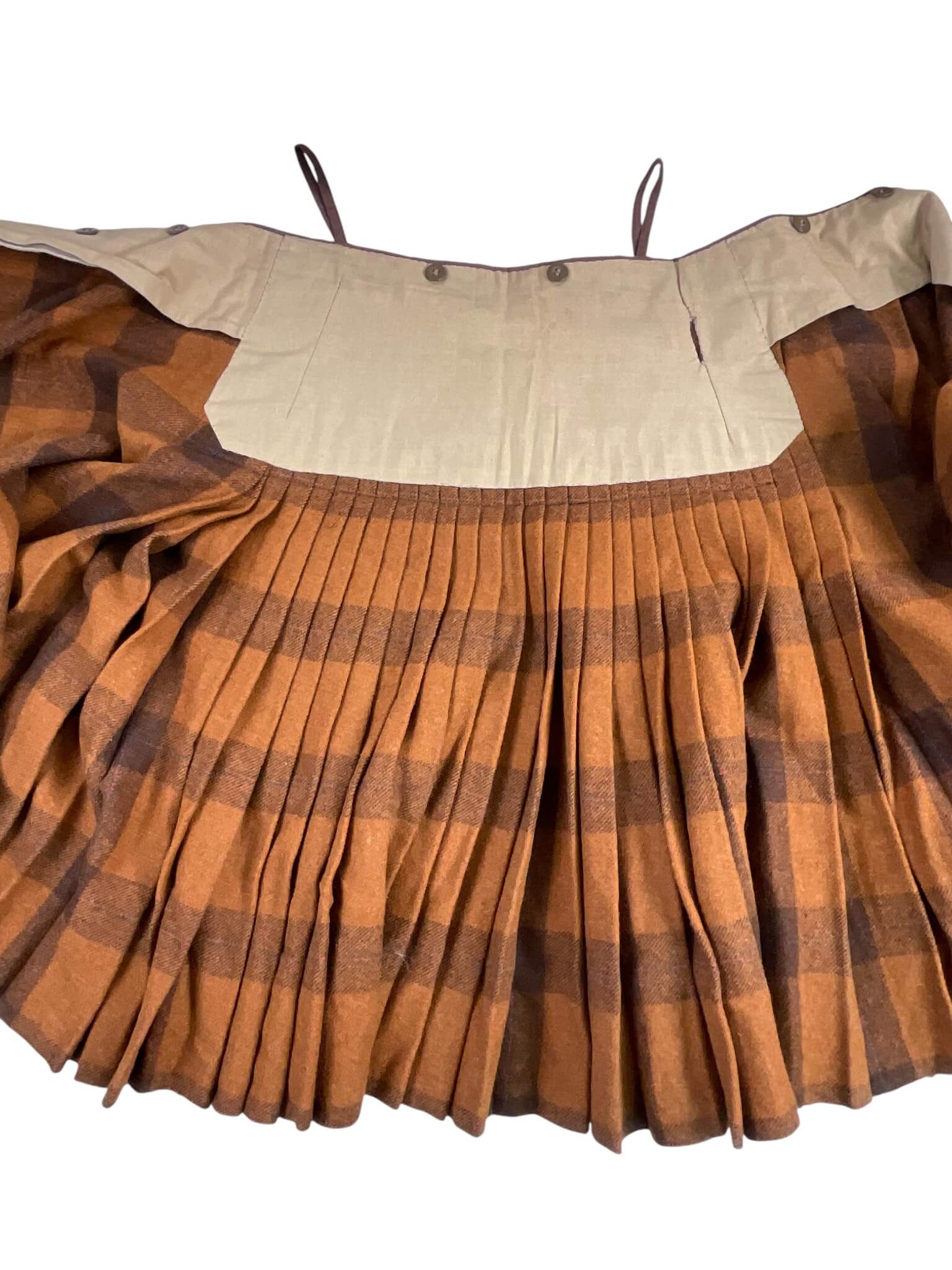 WW2 Canadian Irish Regiment of Canada Tartan Kilt Size W 37" X D 27" WW2 Canadian Irish Regiment of Canada Tartan Kilt Size W 37" X D 27"