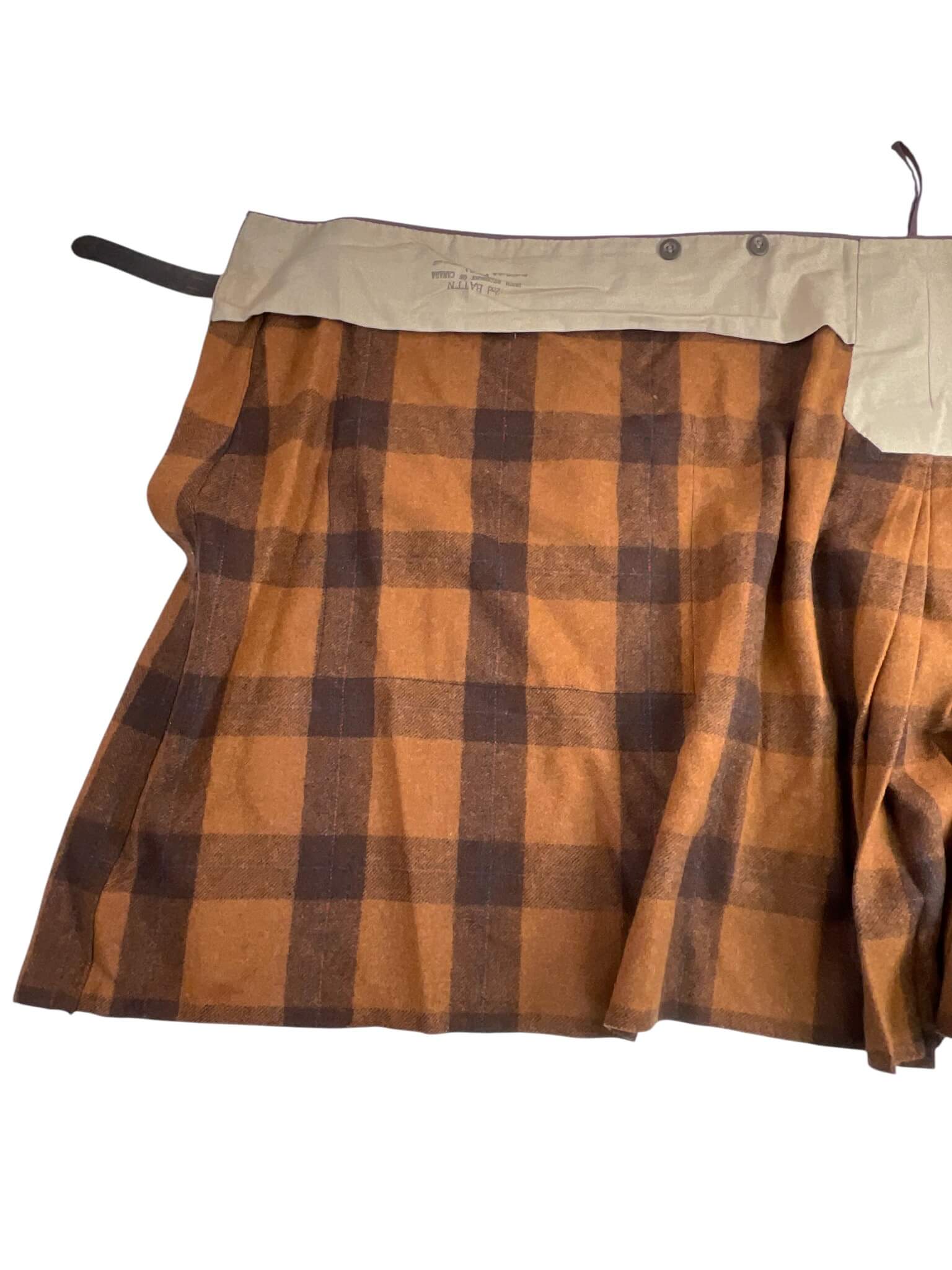 WW2 Canadian Irish Regiment of Canada Tartan Kilt Size W 37" X D 27" WW2 Canadian Irish Regiment of Canada Tartan Kilt Size W 37" X D 27"