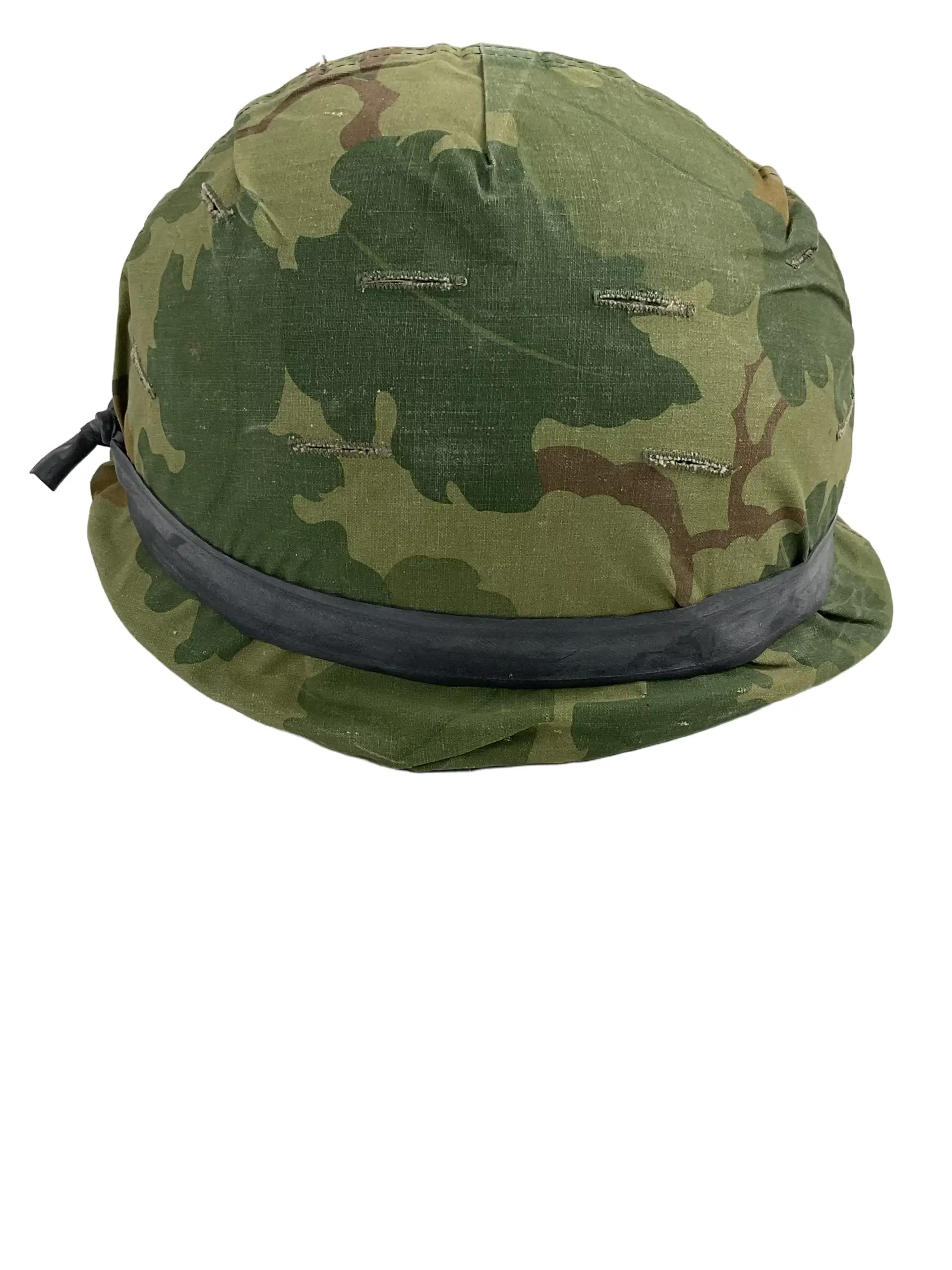 US Army M1 Rear Seam Swivel Bail Steel Helmet With Reversible Camouflage Cover 1964 and 1973 US Army M1 Rear Seam Swivel Bail Steel Helmet With Reversible Camouflage Cover 1964 and 1973