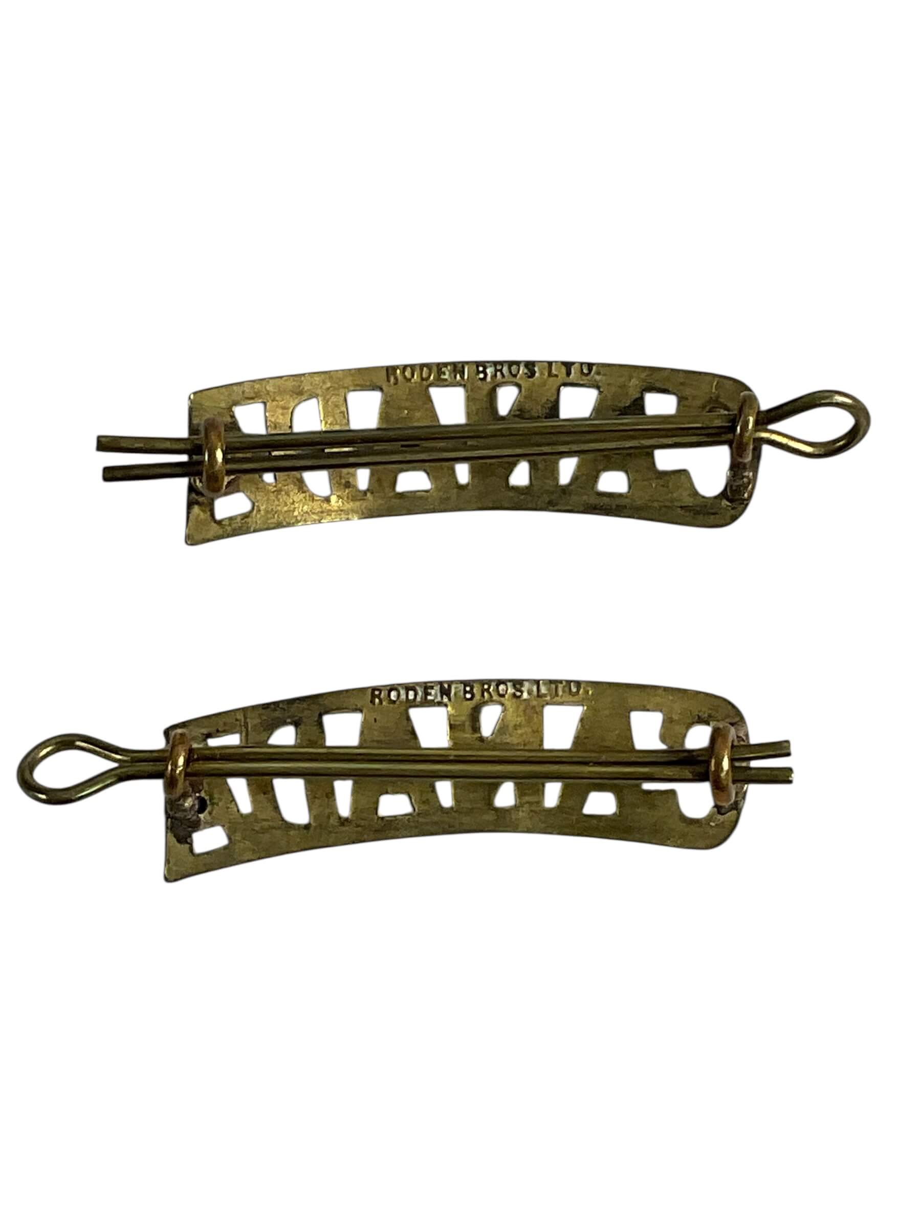 WW1 Canadian CEF CANADA Curved Shoulder Titles Insignia Pair WW1 Canadian CEF CANADA Curved Shoulder Titles Insignia Pair