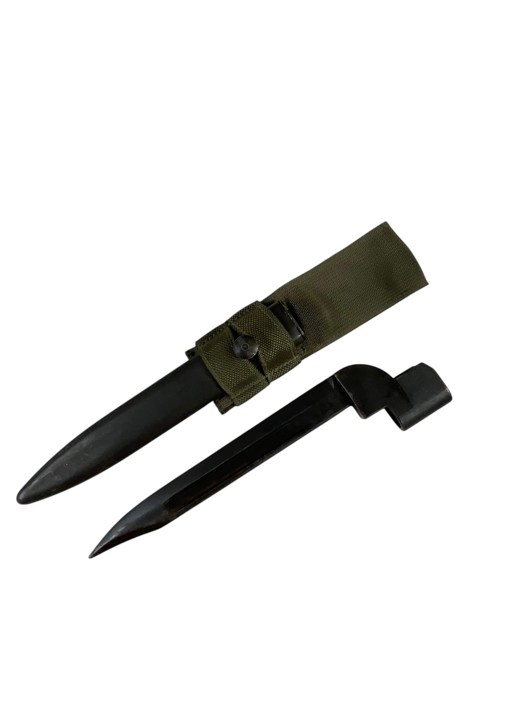 WW2 British No 9 Enfield Bayonet With Scabbard WW2 British No 9 Enfield Bayonet With Scabbard