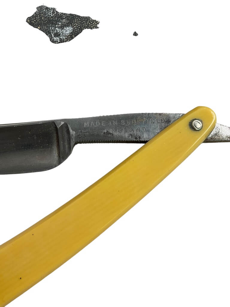 WW1 British Straight Razor In Box WW1 British Straight Razor In Box