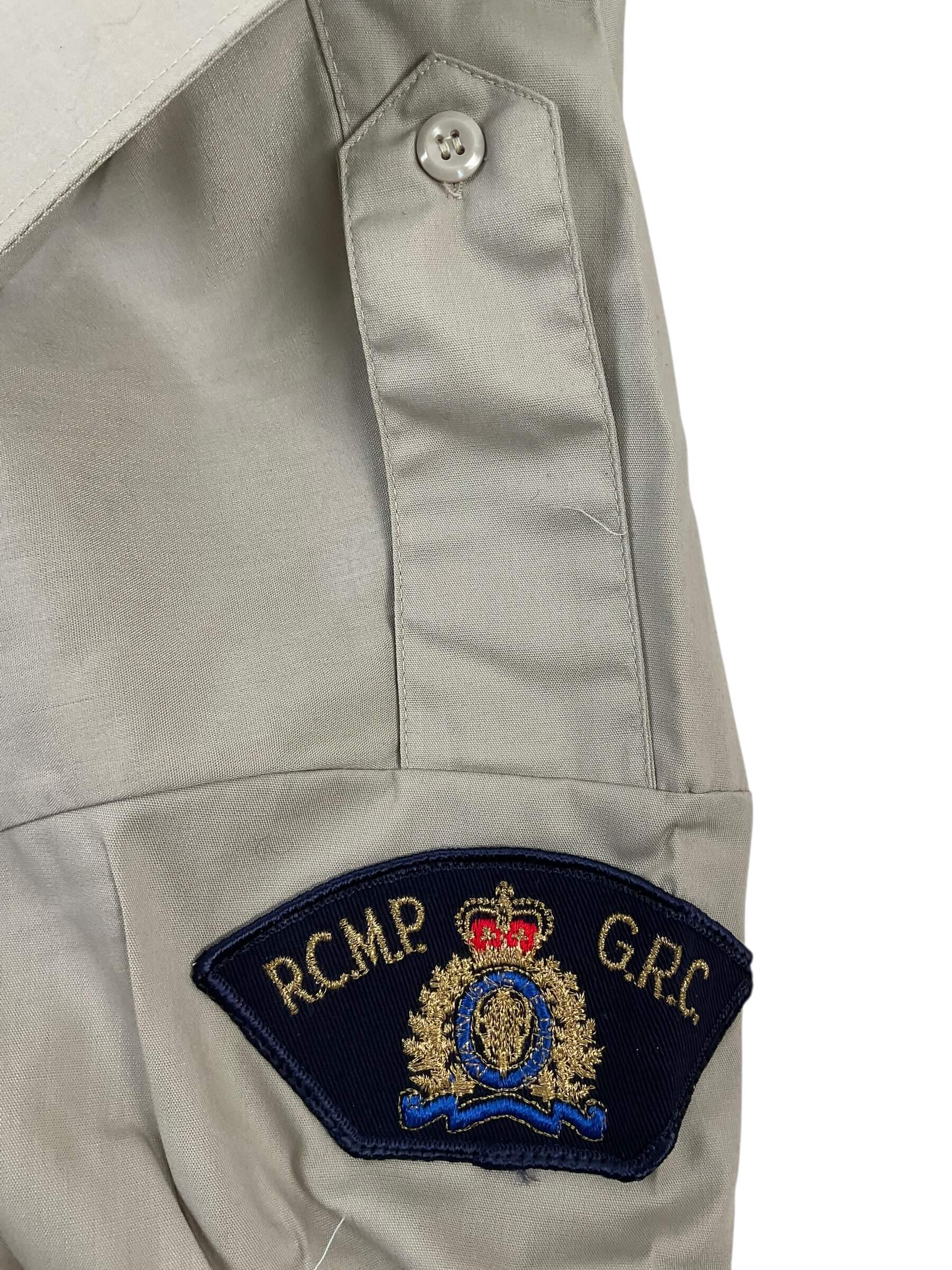 Royal Canadian Mounted Police RCMP Short Sleeve Shirt Size 15 (2) Royal Canadian Mounted Police RCMP Short Sleeve Shirt Size 15 (2)