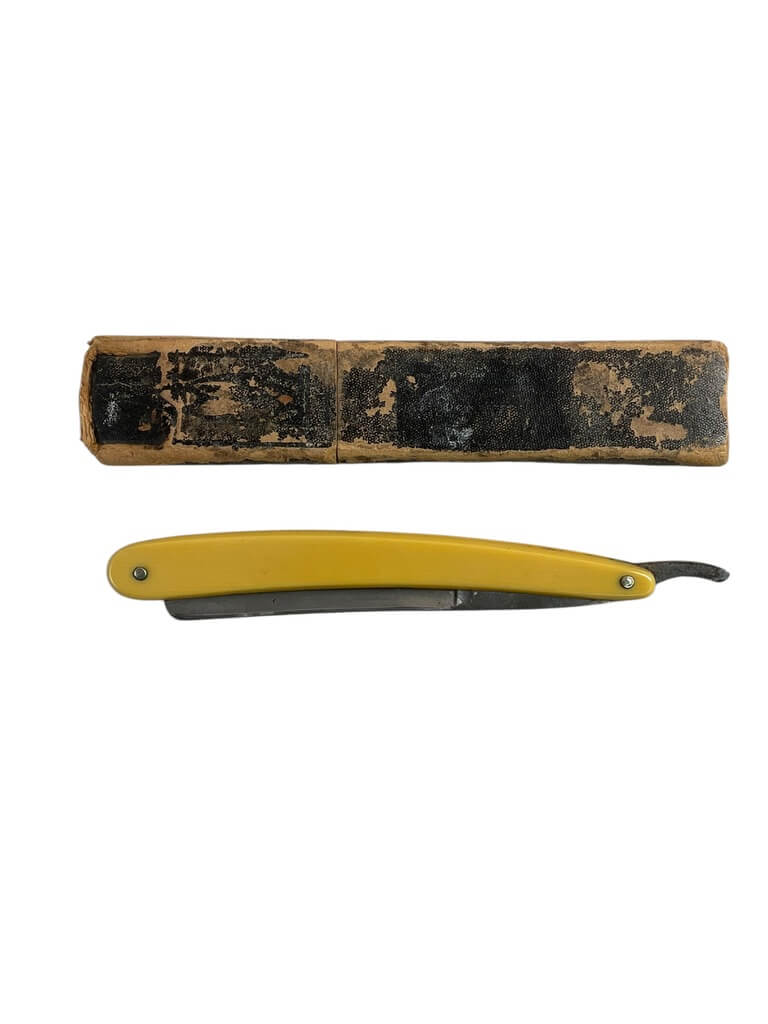 WW1 British Straight Razor In Box WW1 British Straight Razor In Box