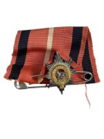 WW2 British Worcestershire Regiment Officers Collar Insignia Single With Regimental Pugree