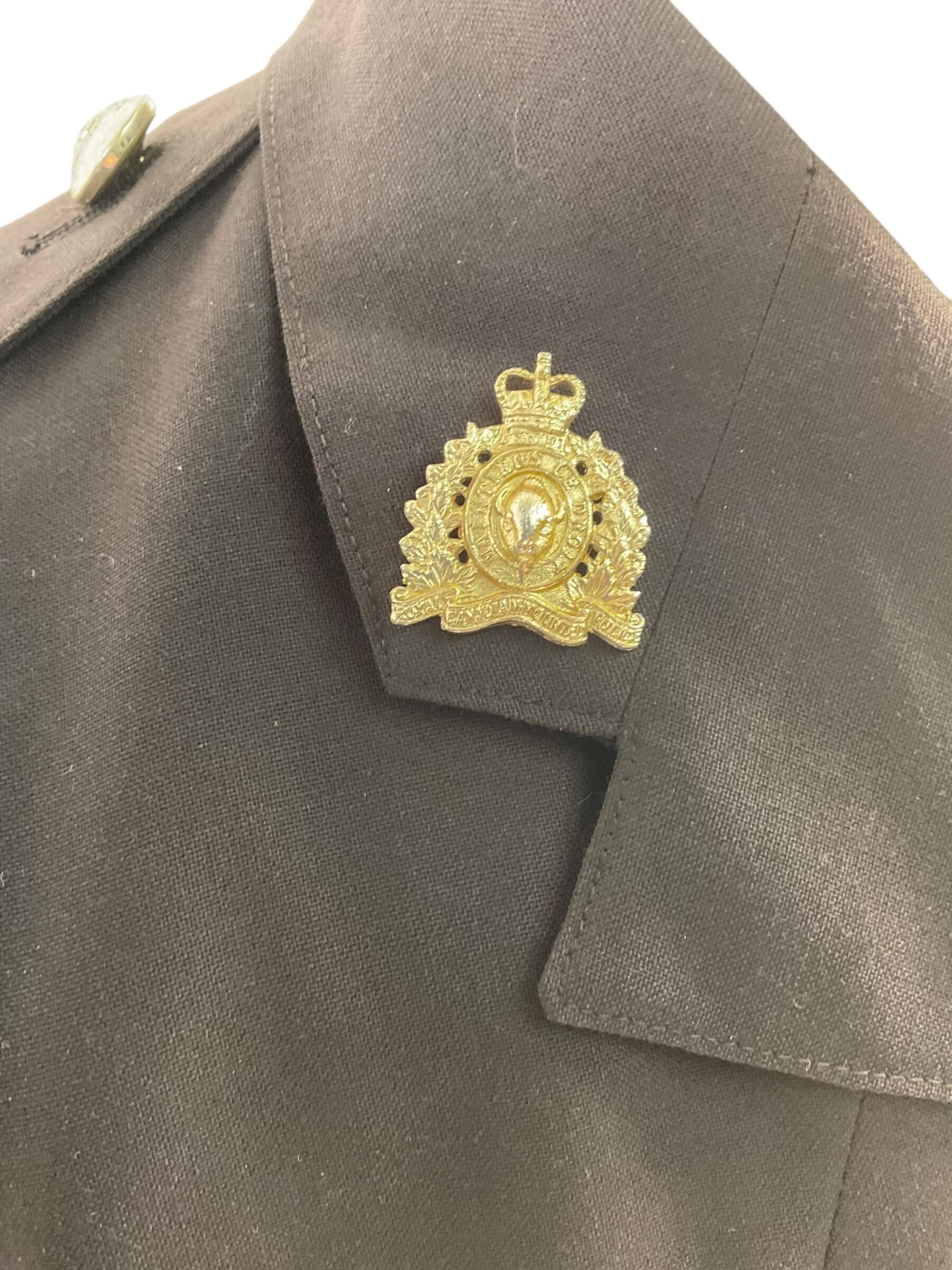 Royal Canadian Mounted Police RCMP Brown Uniform Jacket Size 40 Sergeant Rank With Shirt Royal Canadian Mounted Police RCMP Brown Uniform Jacket Size 40 Sergeant Rank With Shirt