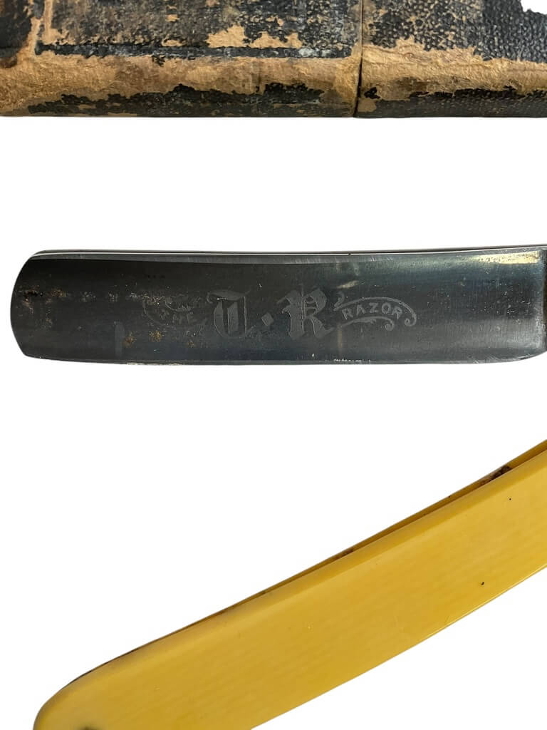 WW1 British Straight Razor In Box WW1 British Straight Razor In Box