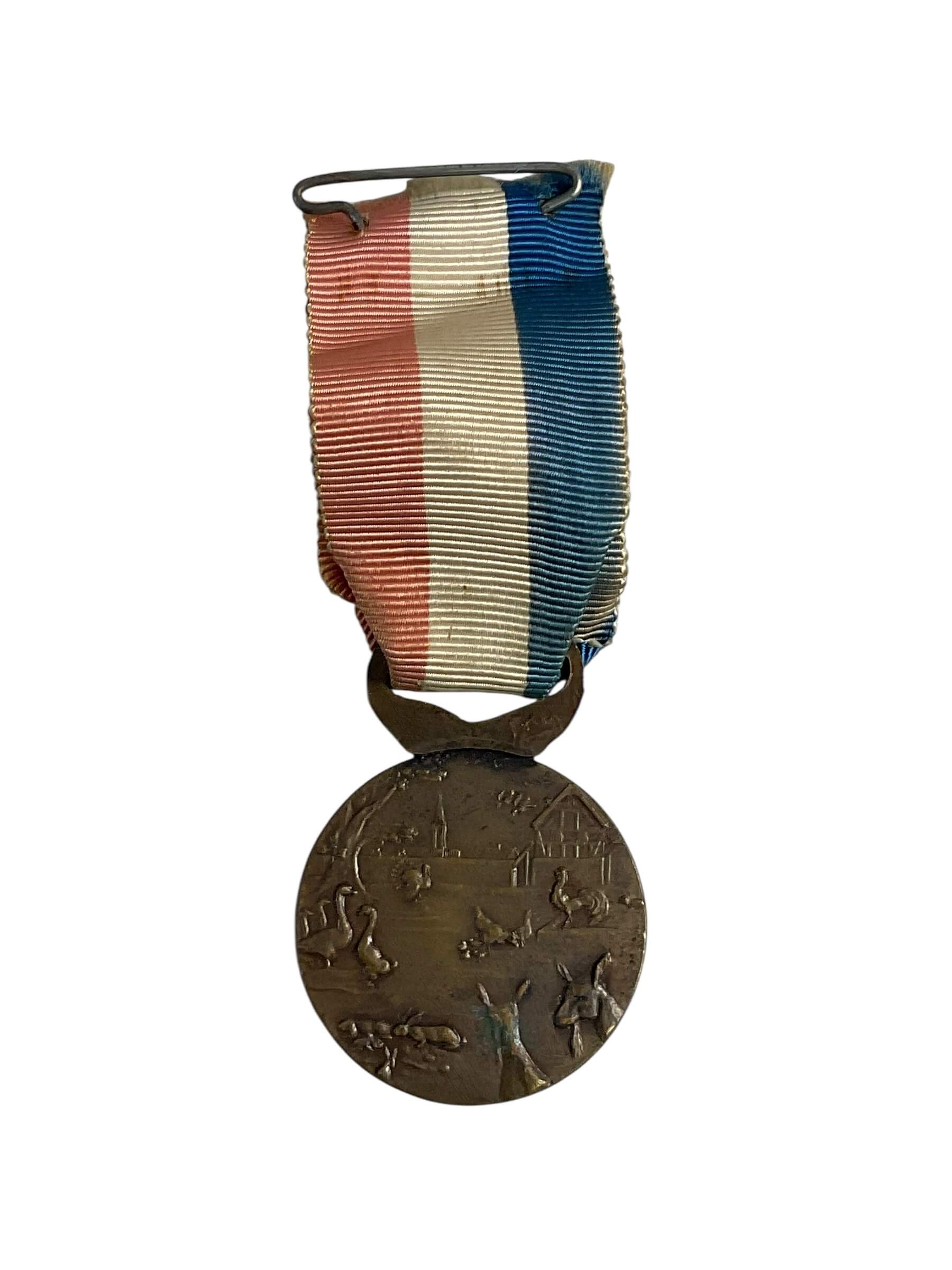 WW2 French Labor Medal of Honor for Work in Agriculture Full Size WW2 French Labor Medal of Honor for Work in Agriculture Full Size