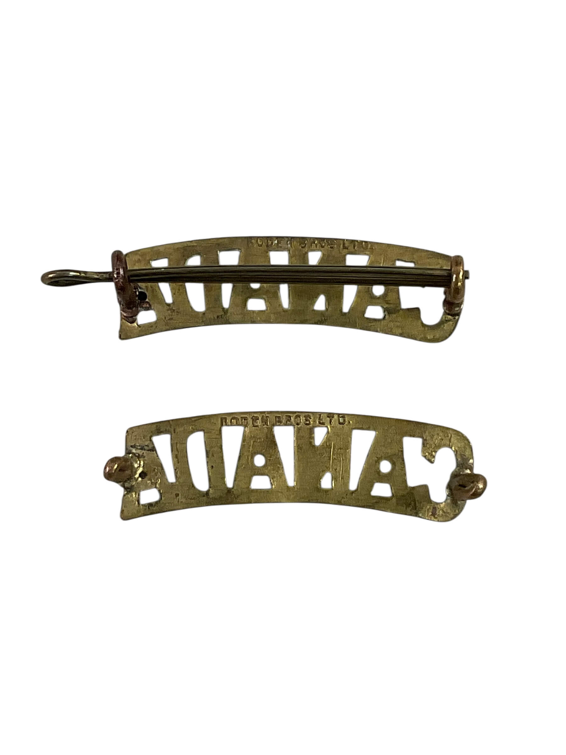 WW1 Canadian CEF CANADA Curved Shoulder Titles Insignia Pair 2 WW1 Canadian CEF CANADA Curved Shoulder Titles Insignia Pair 2