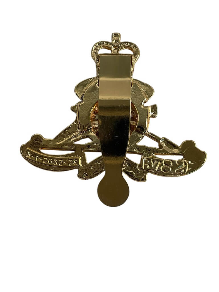 Canadian Forces RCA Artillery Cap Badge and Collars Set Canadian Forces RCA Artillery Cap Badge and Collars Set