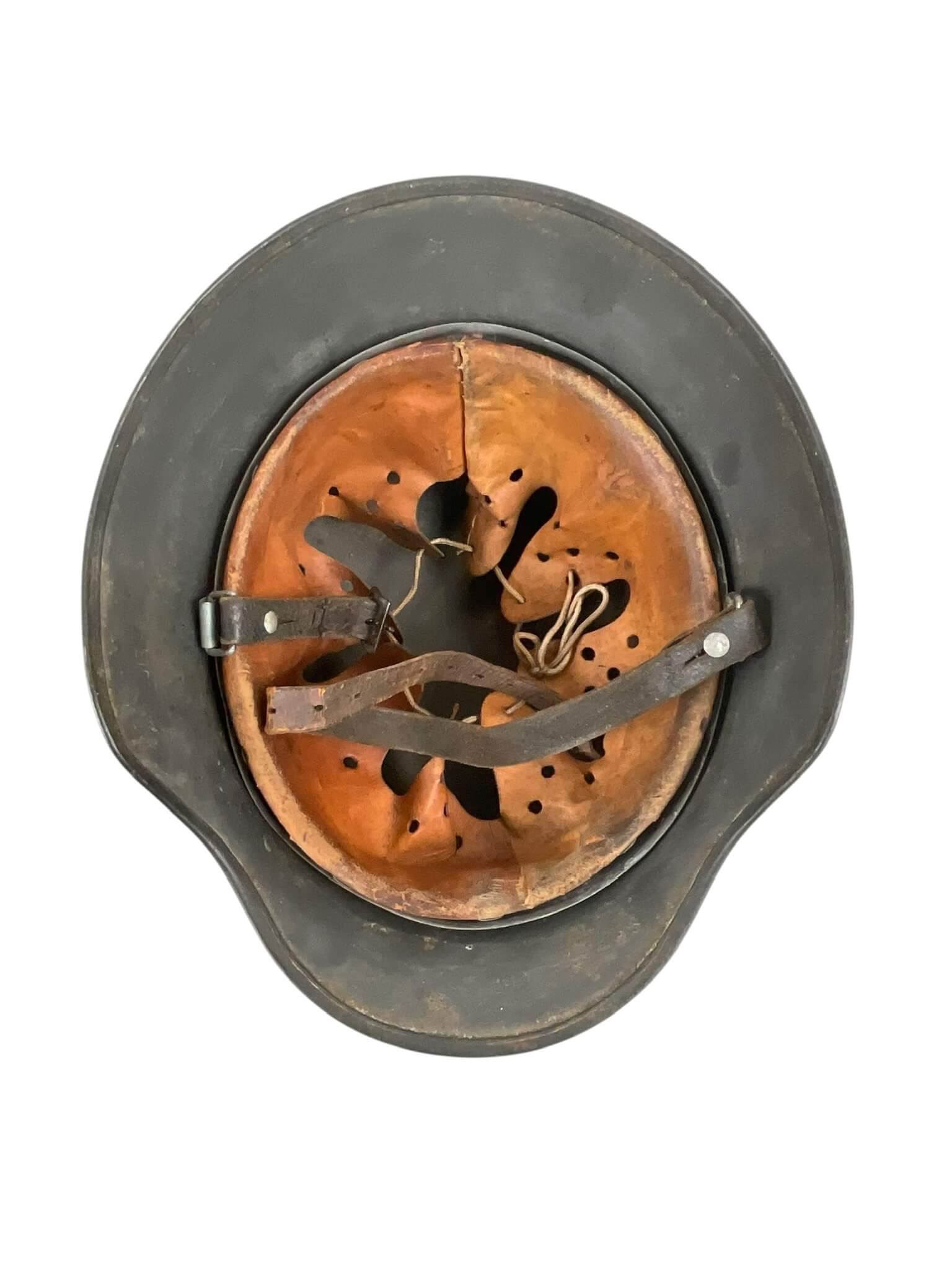 WW2 German Army M40 Steel Helmet Single Decal ET62 Lot No 1051 Tri-Colour Added WW2 German Army M40 Steel Helmet Single Decal ET62 Lot No 1051 Tri-Colour Added