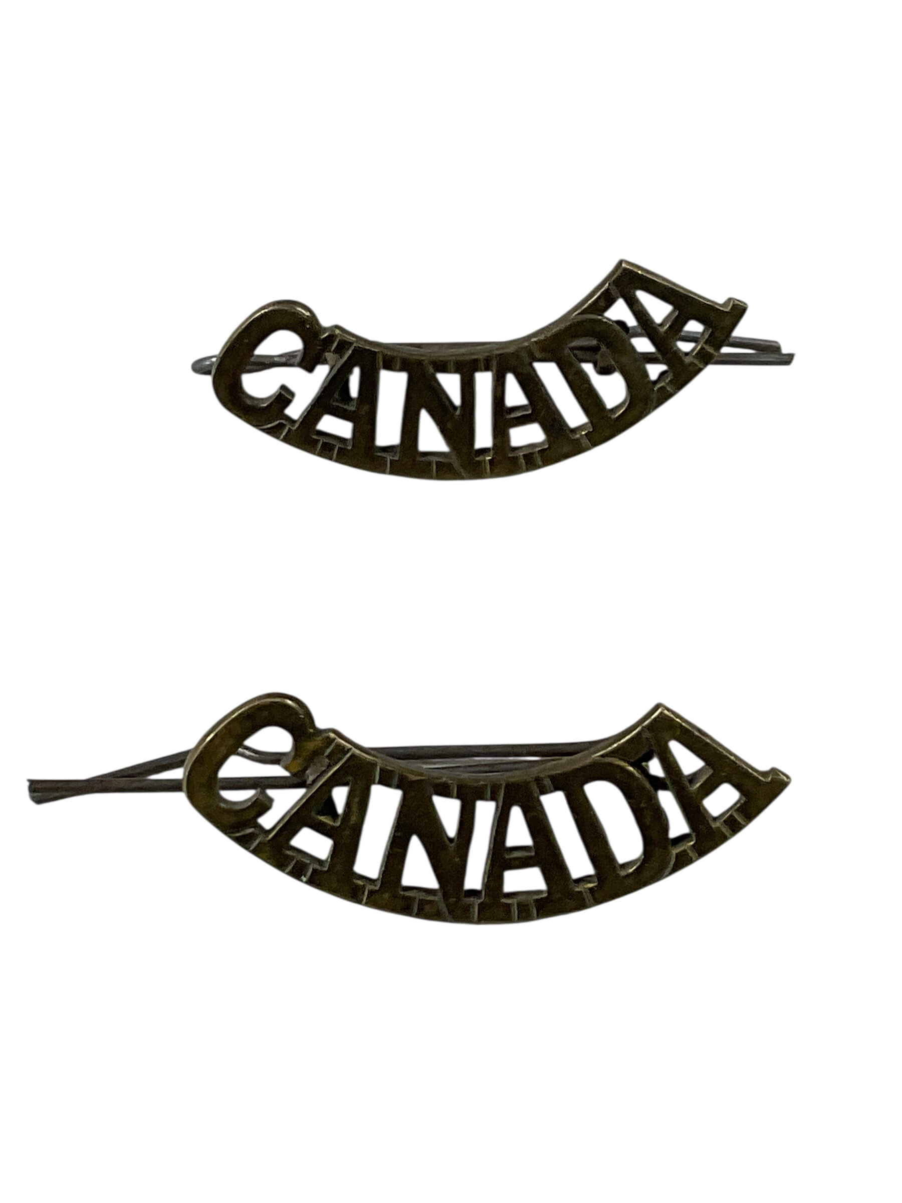 WW1 Canadian CEF CANADA Curved Shoulder Titles Insignia Pair WW1 Canadian CEF CANADA Curved Shoulder Titles Insignia Pair