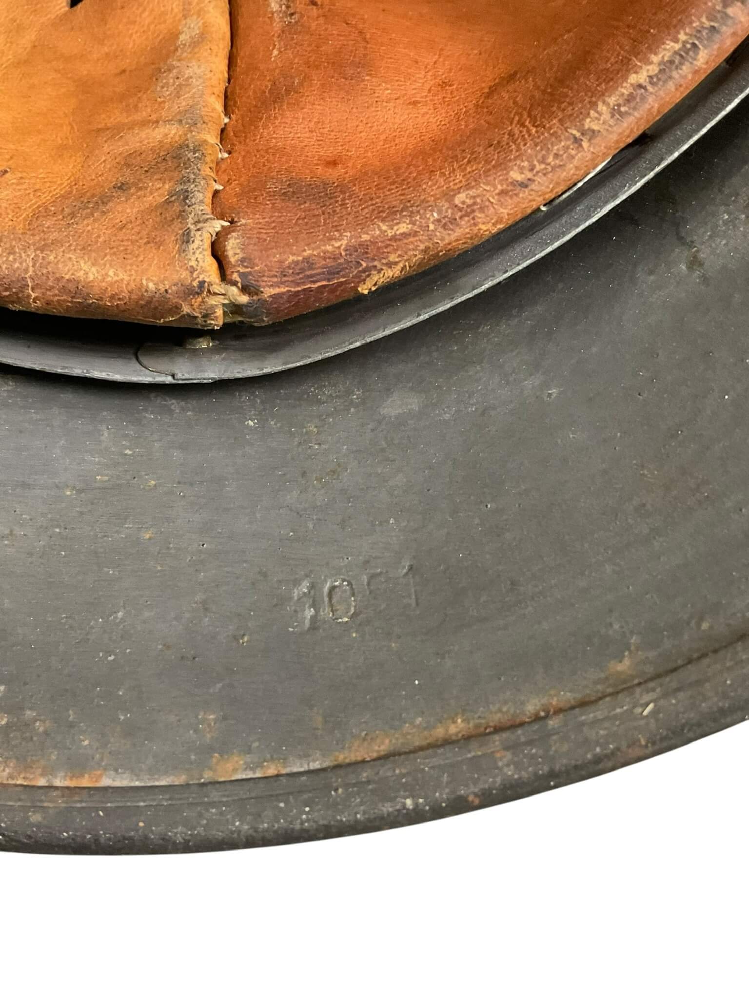 WW2 German Army M40 Steel Helmet Single Decal ET62 Lot No 1051 Tri-Colour Added WW2 German Army M40 Steel Helmet Single Decal ET62 Lot No 1051 Tri-Colour Added