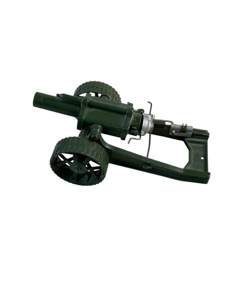 WW1 British BEF Howitzer Britains LTD With Projectiles and Figure WW1 British BEF Howitzer Britains LTD With Projectiles and Figure