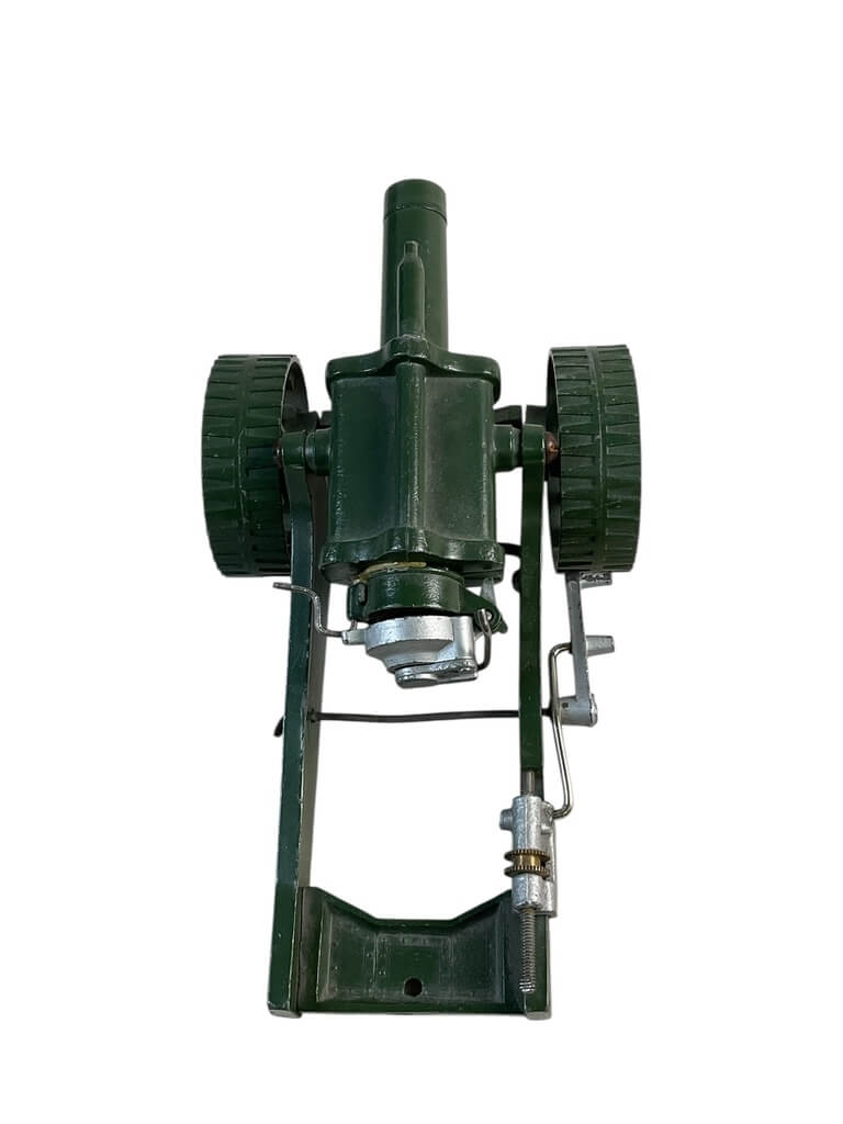 WW1 British BEF Howitzer Britains LTD With Projectiles and Figure WW1 British BEF Howitzer Britains LTD With Projectiles and Figure